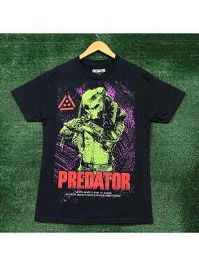 Predator Nothing Like It Has Ever Been On Earth Before T-Shirt Size Medium